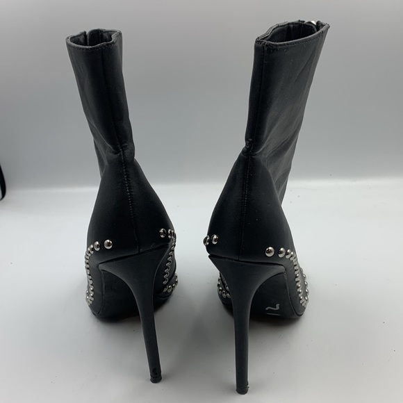 High heel booties. - Picture 3 of 5